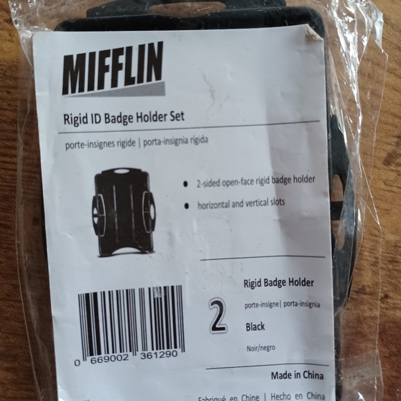 Mifflin Rigid ID badge holder set - Picture 2 of 2